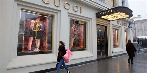 who owns gucci 2023|who currently owns gucci.